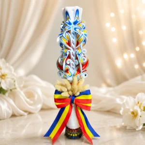Lumânări ceremoniale sculptate manual, decorate în albastru, galben și roșu, cu funde tricolore, pentru nuntă și ocazii speciale