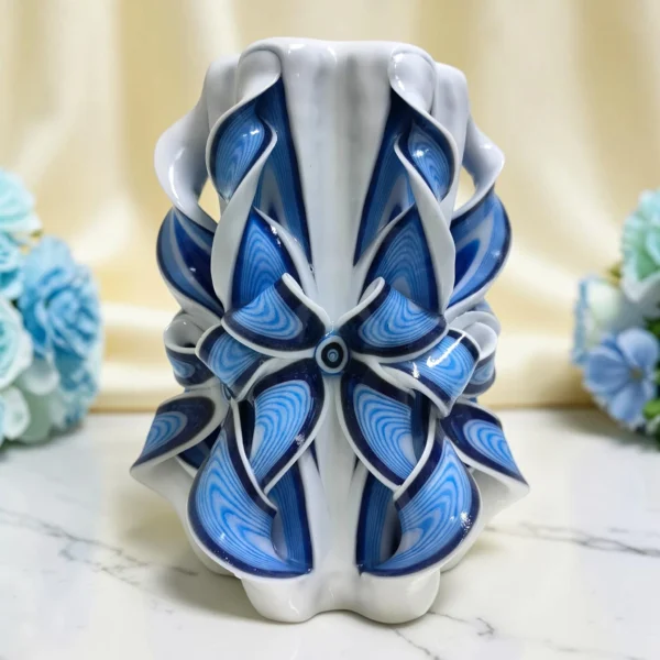 FACET Major — Lumânare decorativă sculptată PREMIUM, Azure Regal — detaliu 2 FACET Major — Lumânare decorativă sculptată PREMIUM, Azure Regal — detaliu 2