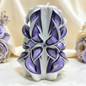 FACET Major — Lumânare decorativă sculptată PREMIUM, Royal Orchid — detaliu 3