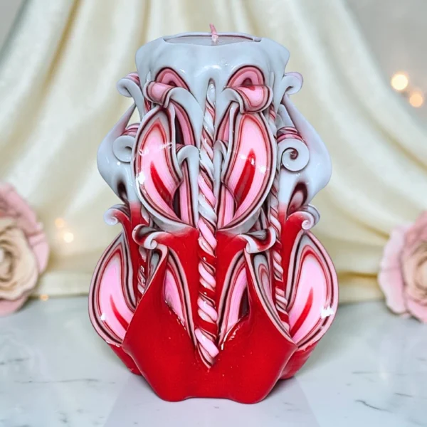 ARCADIA Major — Lumânare decorativă sculptată PREMIUM, Vermillion Luxe — detaliu 3 ARCADIA Major — Lumânare decorativă sculptată PREMIUM, Vermillion Luxe — detaliu 3