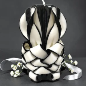 ONYRA Major – Lumânare comemorativă sculptată PREMIUM, alb și negru ONYRA Major – Lumânare comemorativă sculptată PREMIUM, alb și negru